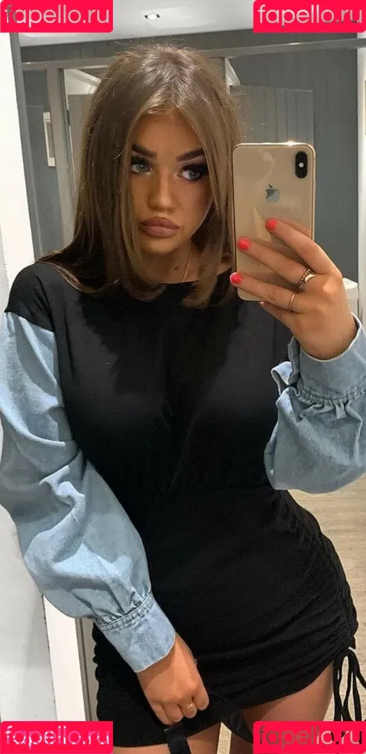 Mia Woodhall Onlyfans Photo Gallery 