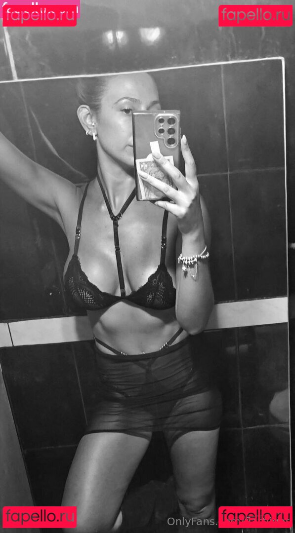 flatonight / flattiight Onlyfans Photo Gallery 