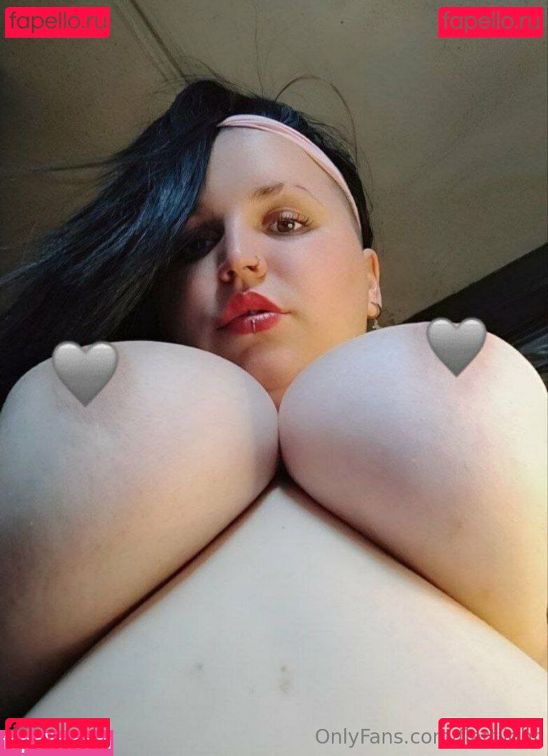 flatonight / flattiight Onlyfans Photo Gallery 