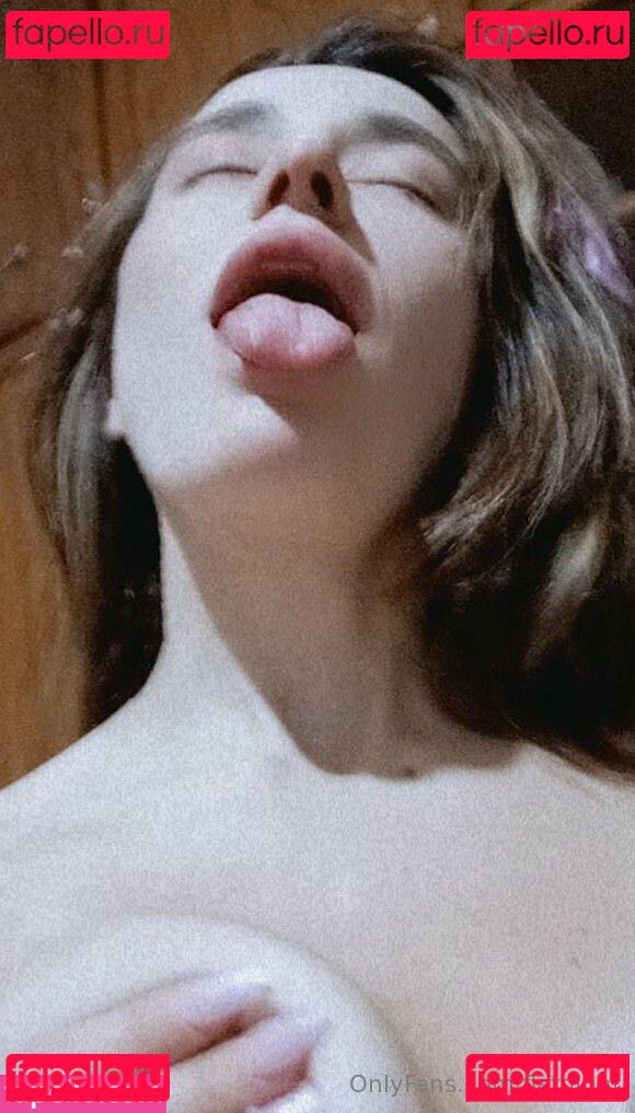 flatonight / flattiight Onlyfans Photo Gallery 