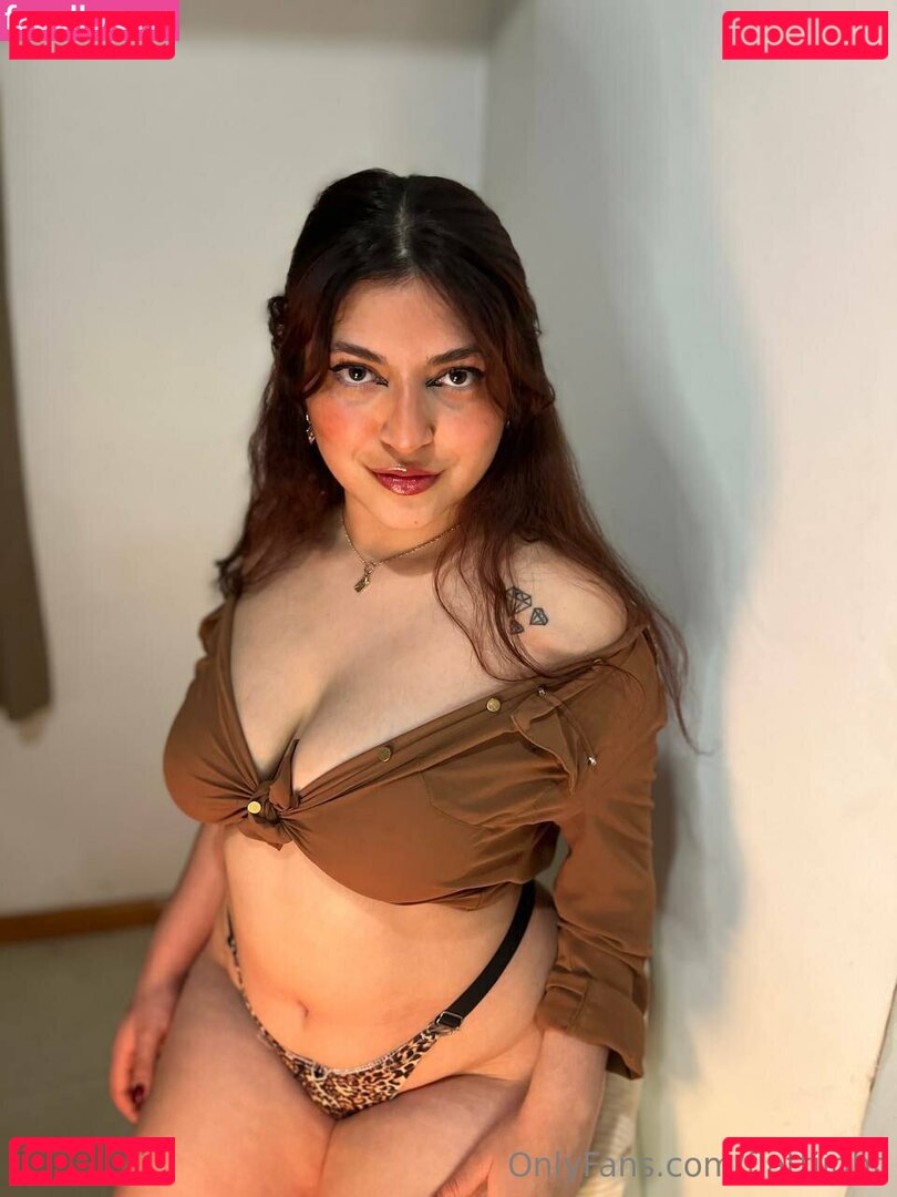 flatonight / flattiight Onlyfans Photo Gallery 