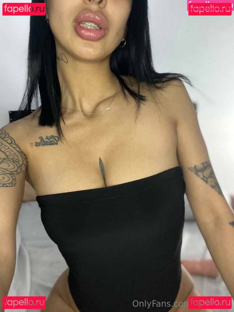 flatonight / flattiight Onlyfans Photo Gallery 