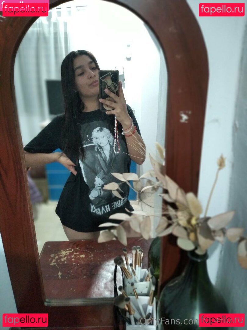 flatonight / flattiight Onlyfans Photo Gallery 