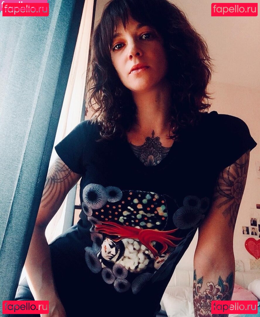 Asia Argento / asiaargento Onlyfans Photo Gallery 