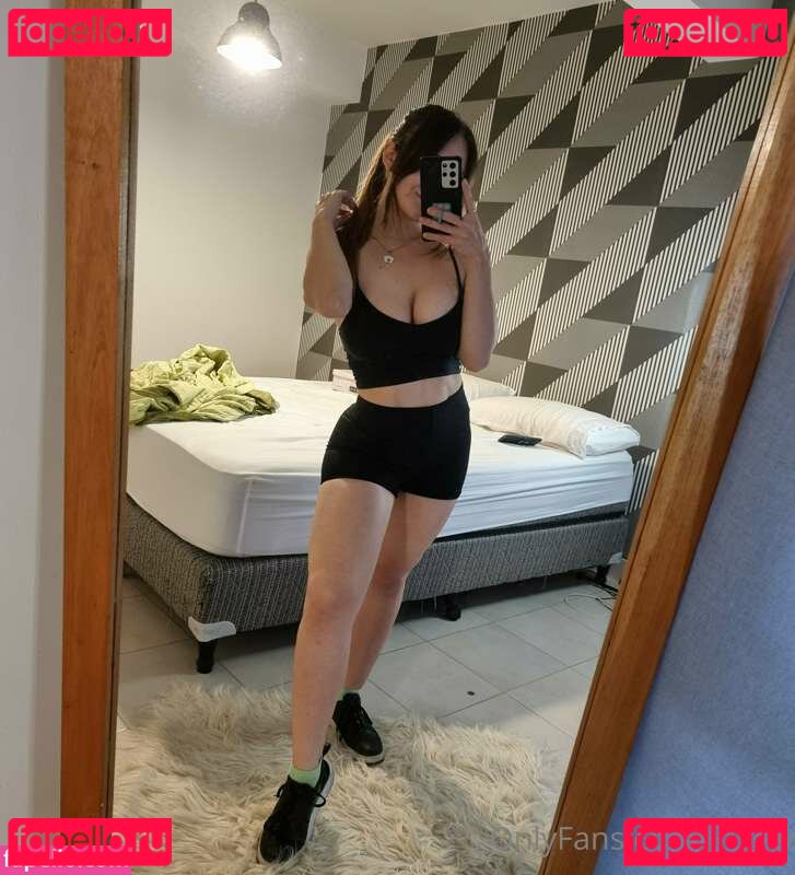 IrisgoneW / bustyprincess777 / irisgonewild / irisgw Onlyfans Photo Gallery 