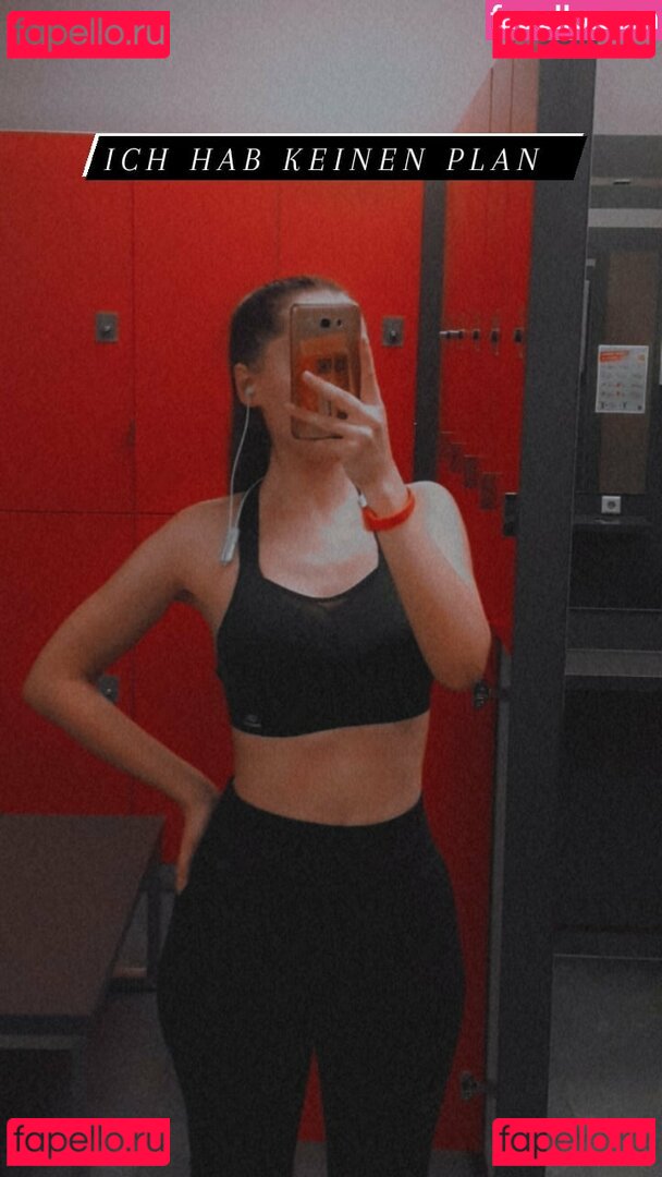 yourlocal3girl Onlyfans Photo Gallery 