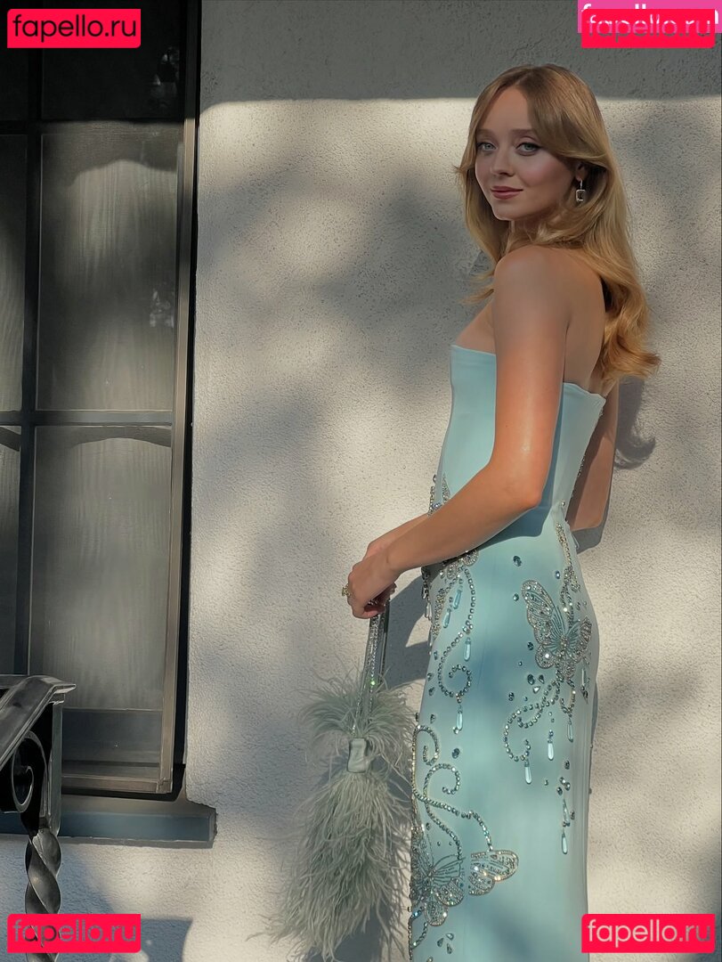 Madeleine Arthur / madeleinearthur Onlyfans Photo Gallery 