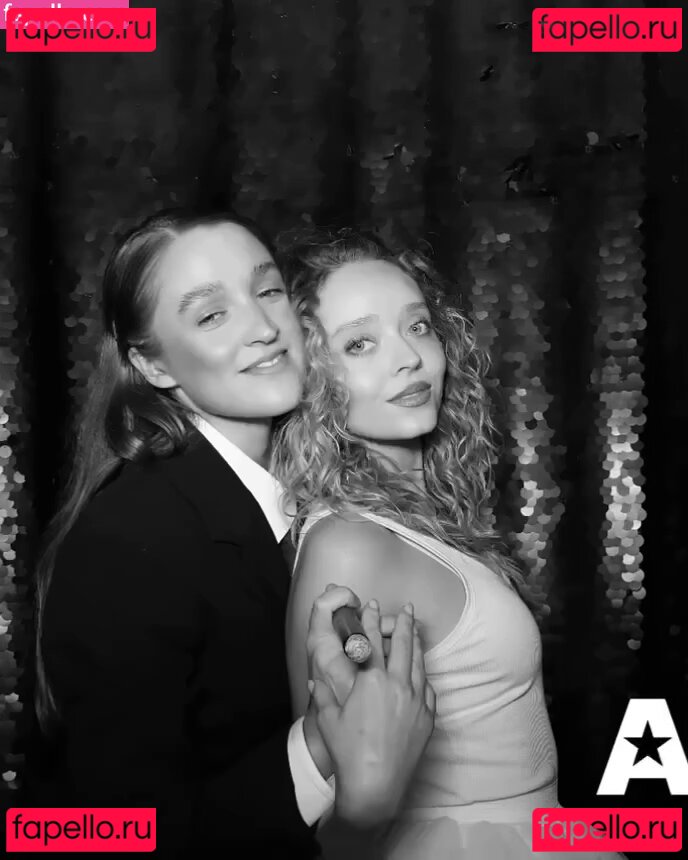 Madeleine Arthur / madeleinearthur Onlyfans Photo Gallery 