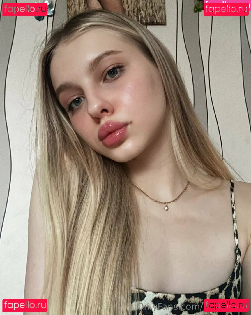 mon_mo_mo_mon / mon_mon Onlyfans Photo Gallery 