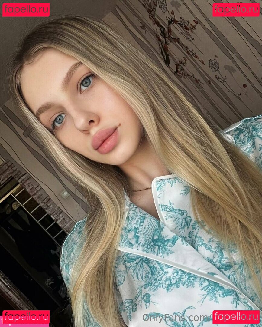 mon_mo_mo_mon / mon_mon Onlyfans Photo Gallery 