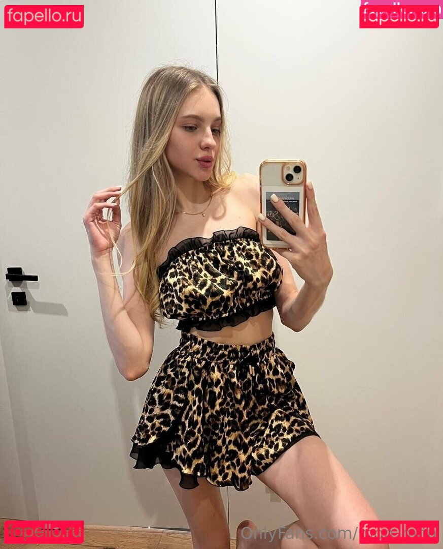 mon_mo_mo_mon / mon_mon Onlyfans Photo Gallery 