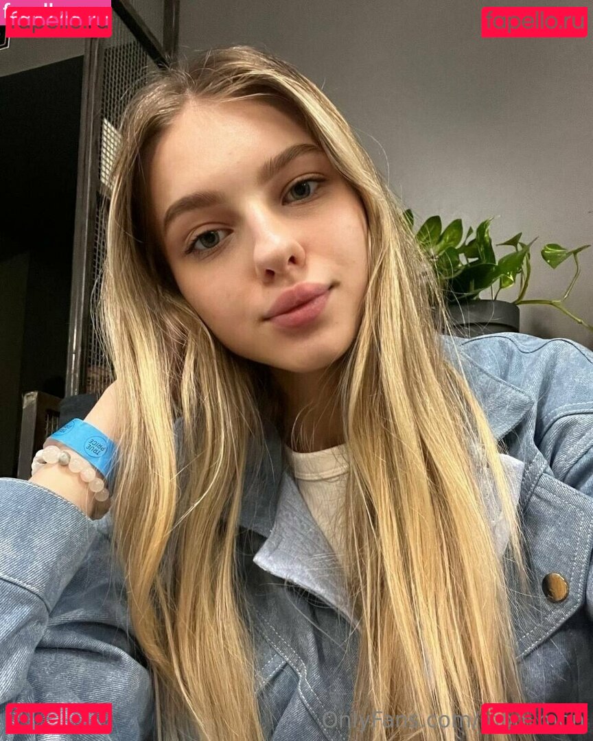 mon_mo_mo_mon / mon_mon Onlyfans Photo Gallery 