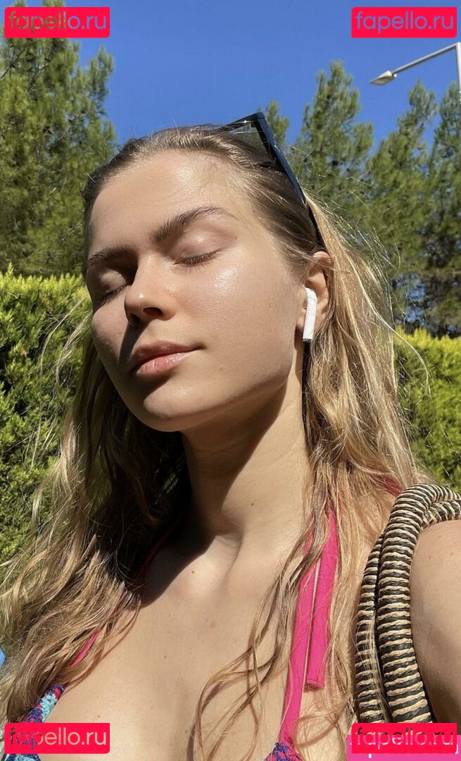 Lizi Asmr / LiziASMR / isabel.imagination Onlyfans Photo Gallery 