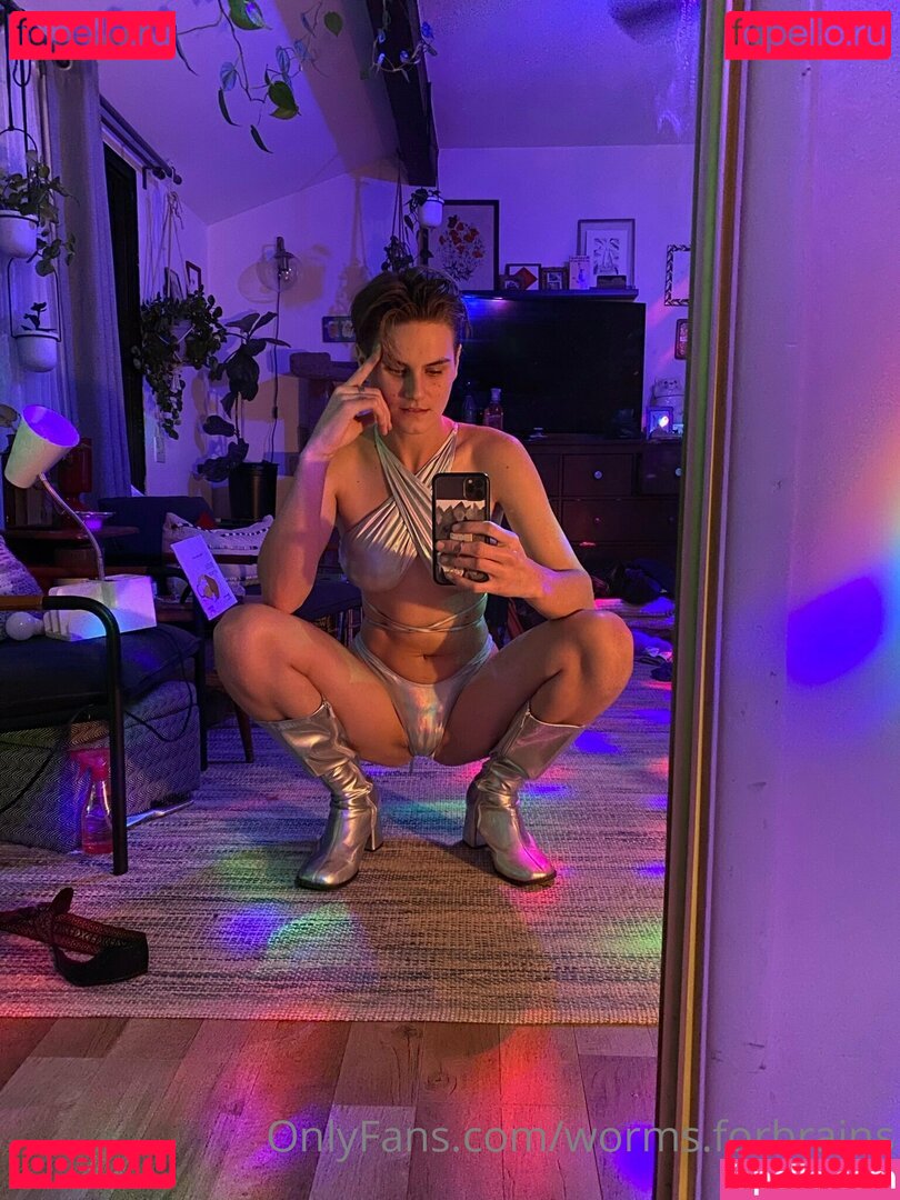 Tayler Nicholson / taylernicholson / worms.forbrains Onlyfans Photo Gallery 