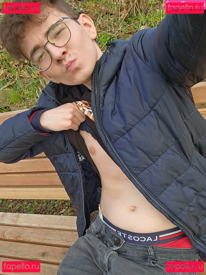 Prettyboi2000x / prettyboiko Onlyfans Photo Gallery 
