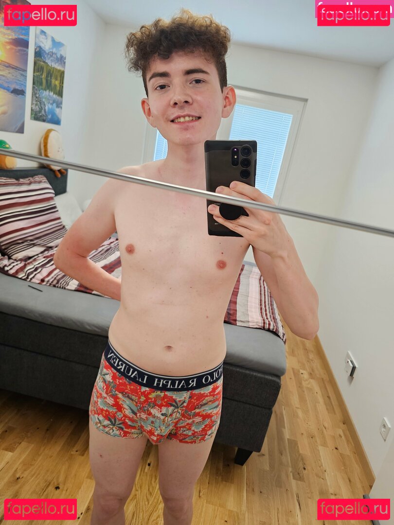 Prettyboi2000x / prettyboiko Onlyfans Photo Gallery 