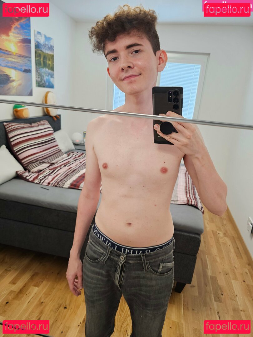 Prettyboi2000x / prettyboiko Onlyfans Photo Gallery 
