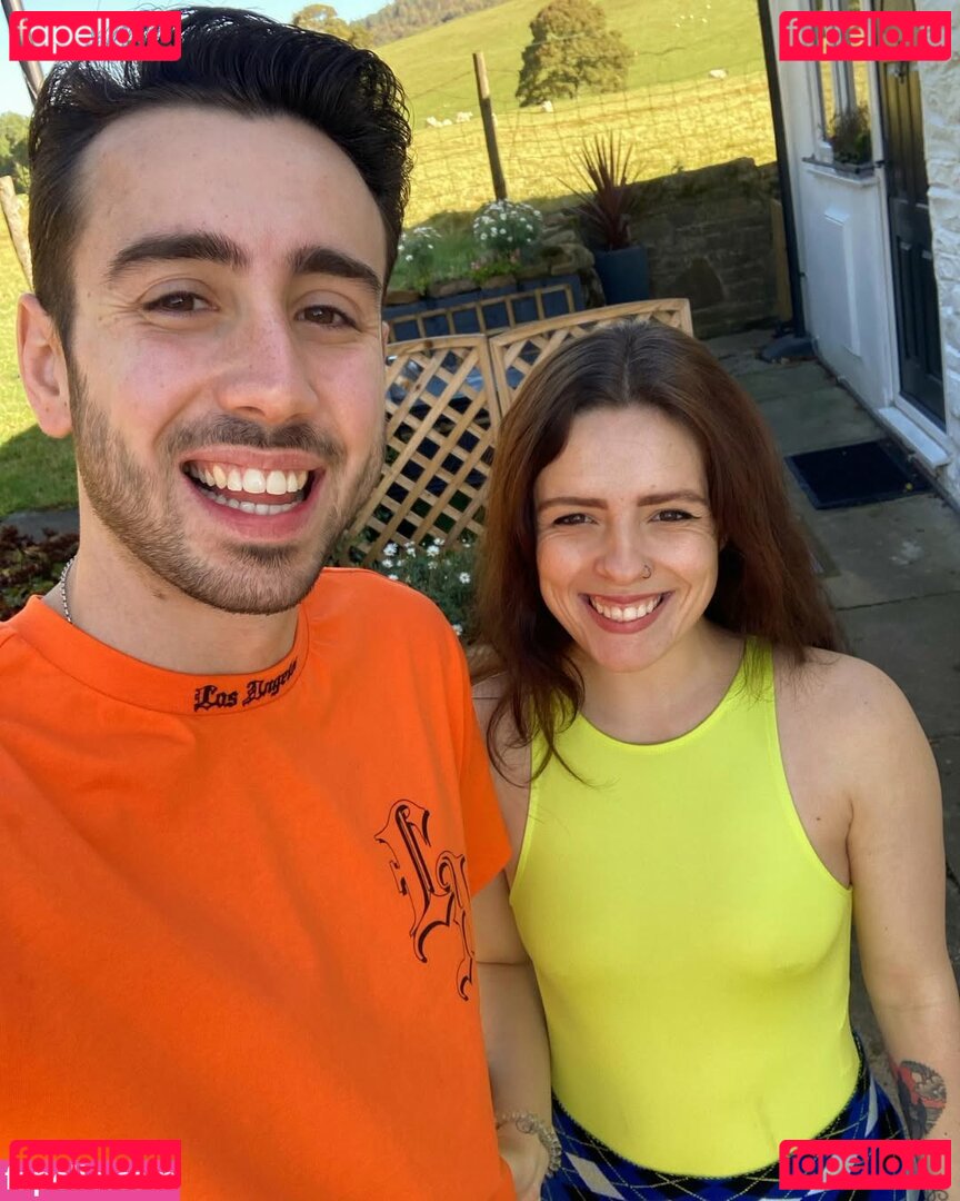 Chloe Woods / CuteChloe_xo / chloeandpaul_of Onlyfans Photo Gallery 