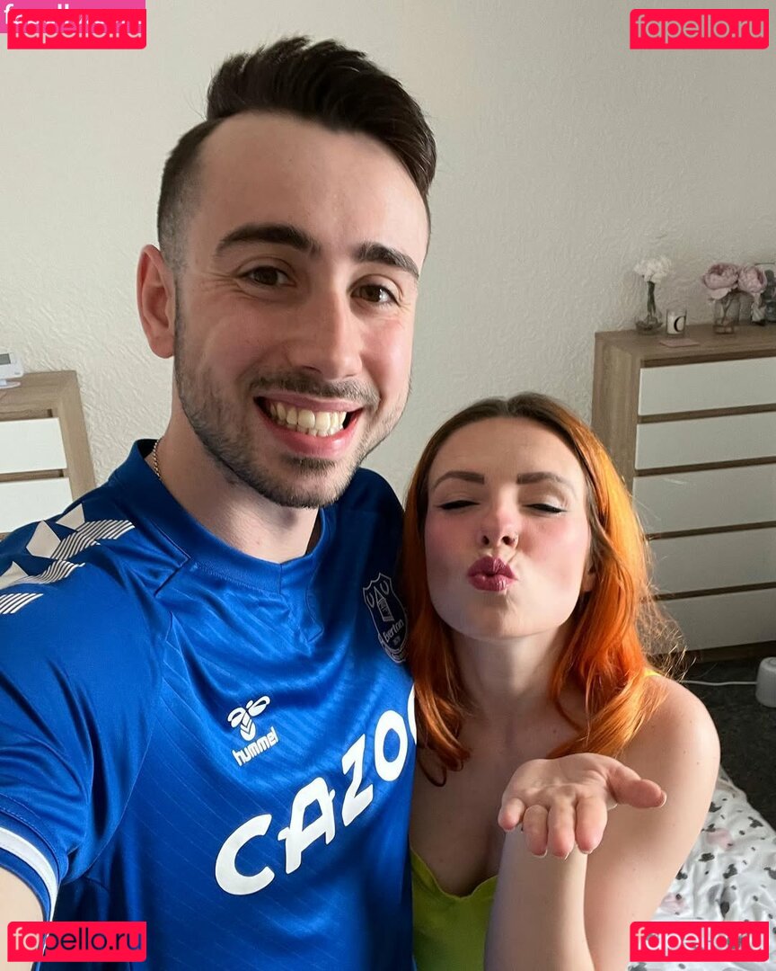 Chloe Woods / CuteChloe_xo / chloeandpaul_of Onlyfans Photo Gallery 