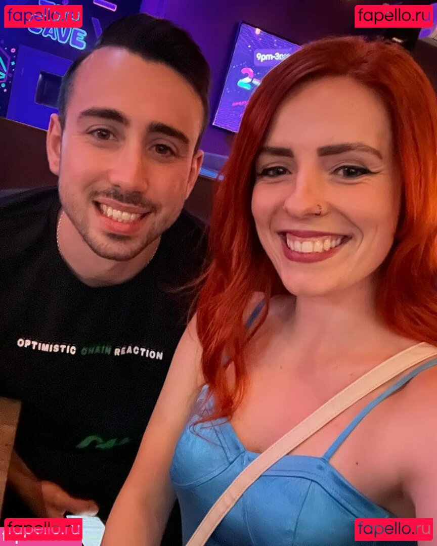 Chloe Woods / CuteChloe_xo / chloeandpaul_of Onlyfans Photo Gallery 