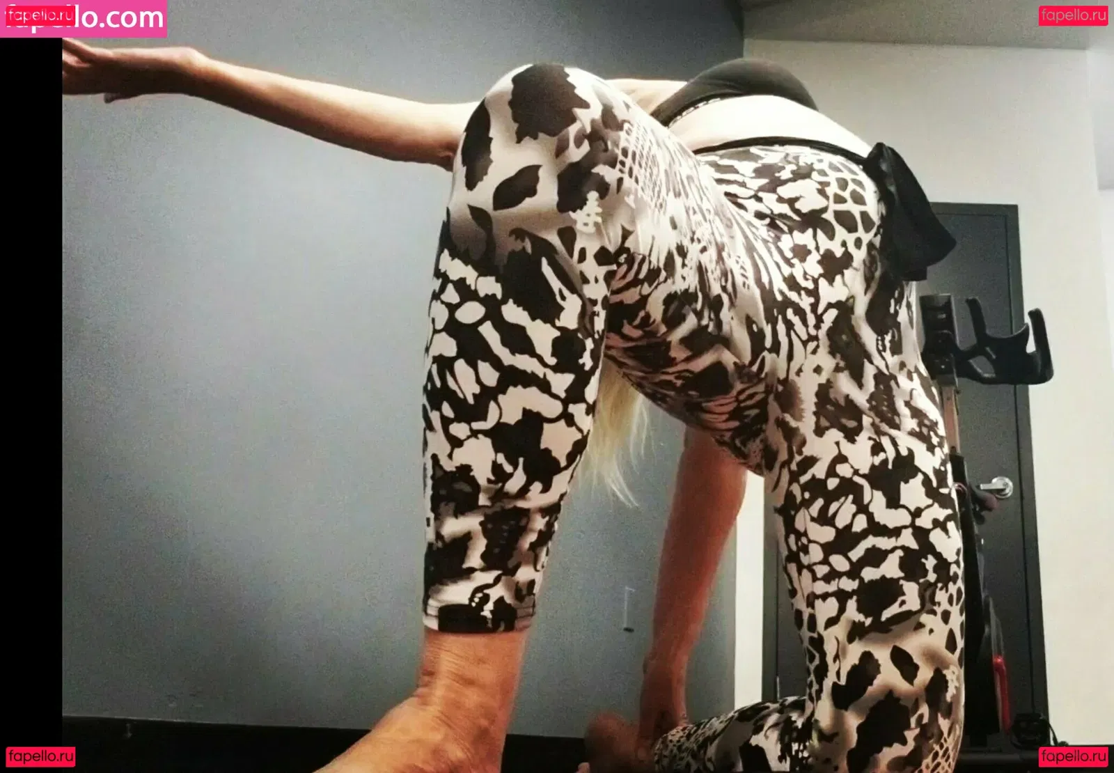 nakedyoganakedyoga Onlyfans Photo Gallery 