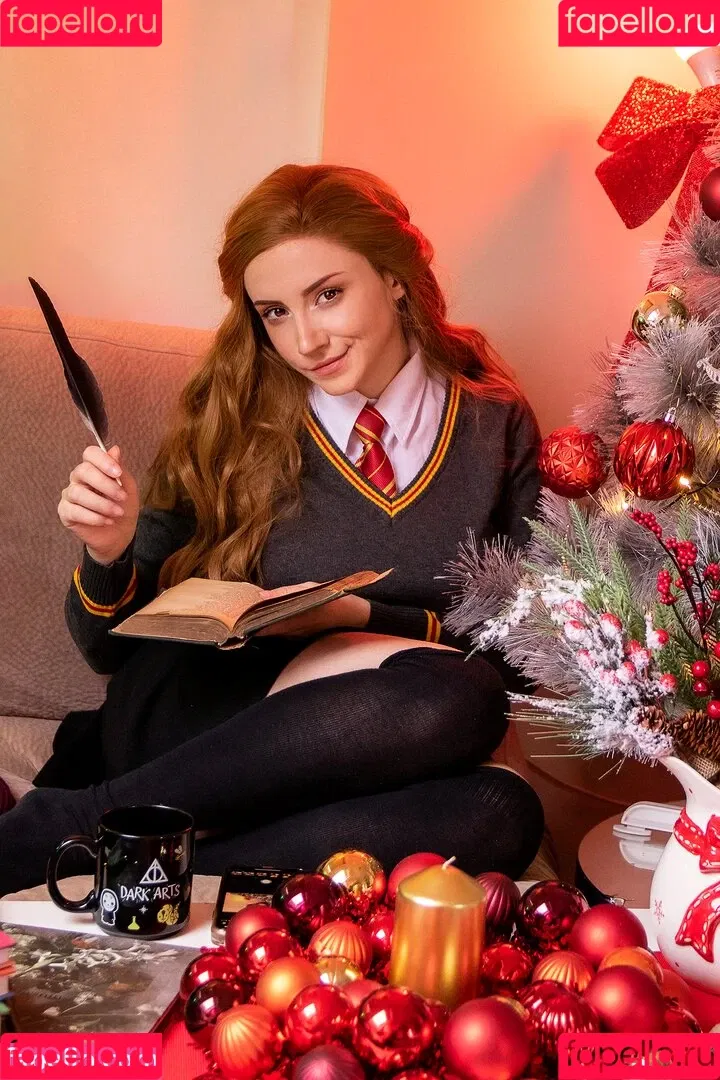 Ezy Summers Cosplay Onlyfans Photo Gallery 