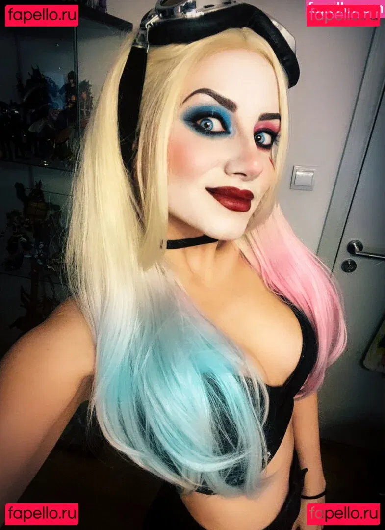 Ezy Summers Cosplay Onlyfans Photo Gallery 