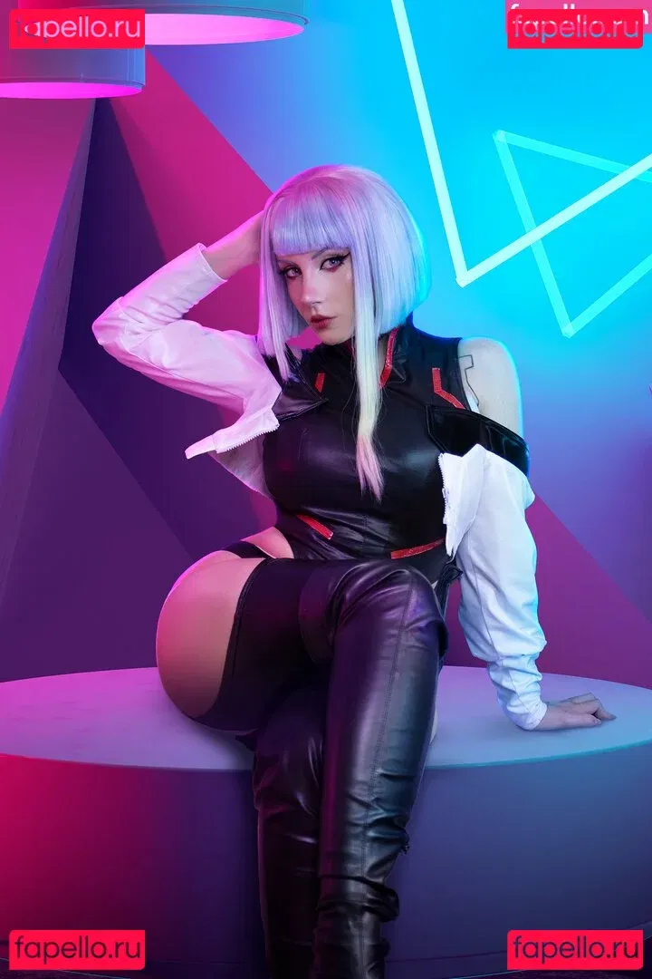 Ezy Summers Cosplay Onlyfans Photo Gallery 