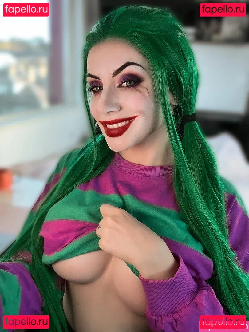 Ezy Summers Cosplay Onlyfans Photo Gallery 