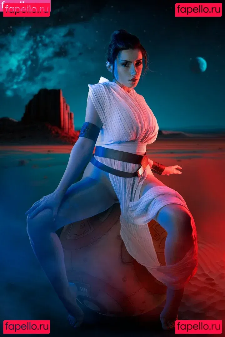 Ezy Summers Cosplay Onlyfans Photo Gallery 