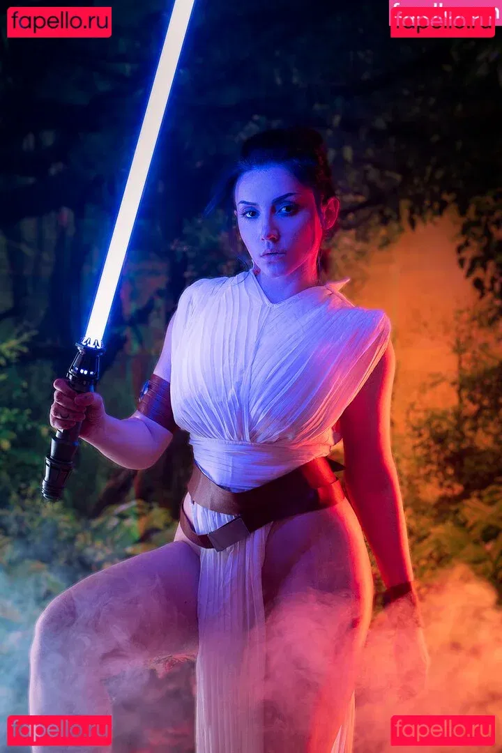 Ezy Summers Cosplay Onlyfans Photo Gallery 