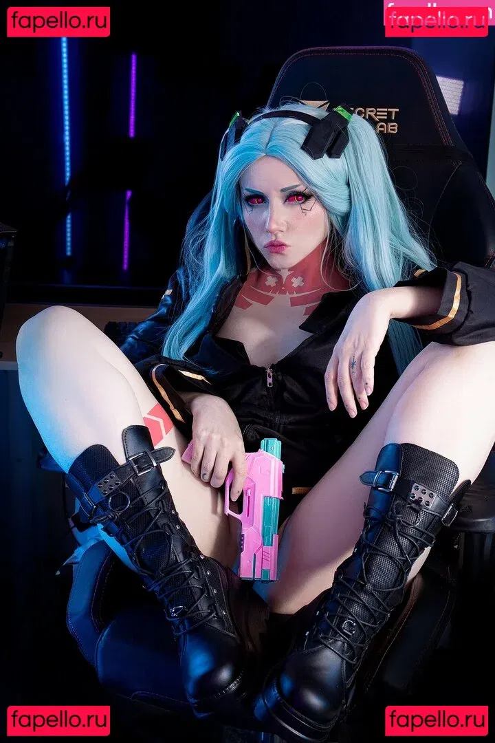 Ezy Summers Cosplay Onlyfans Photo Gallery 