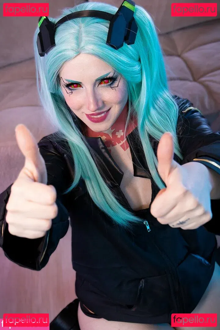 Ezy Summers Cosplay Onlyfans Photo Gallery 