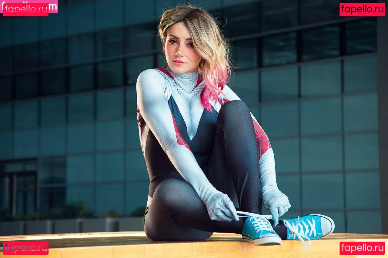 Ezy Summers Cosplay Onlyfans Photo Gallery 