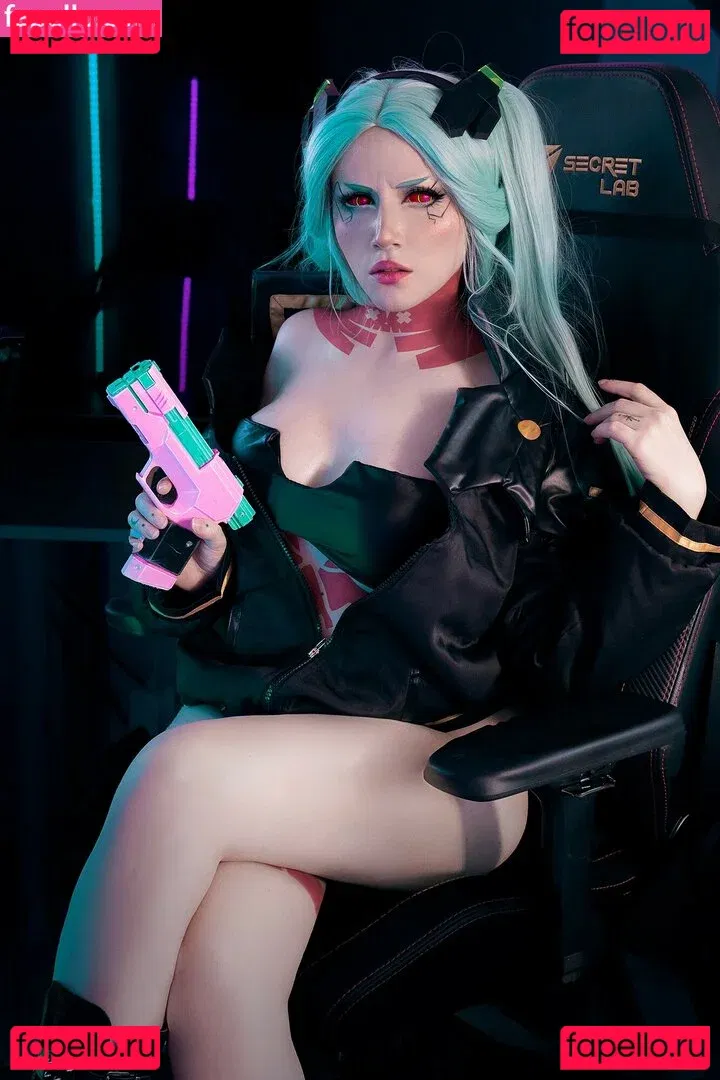 Ezy Summers Cosplay Onlyfans Photo Gallery 