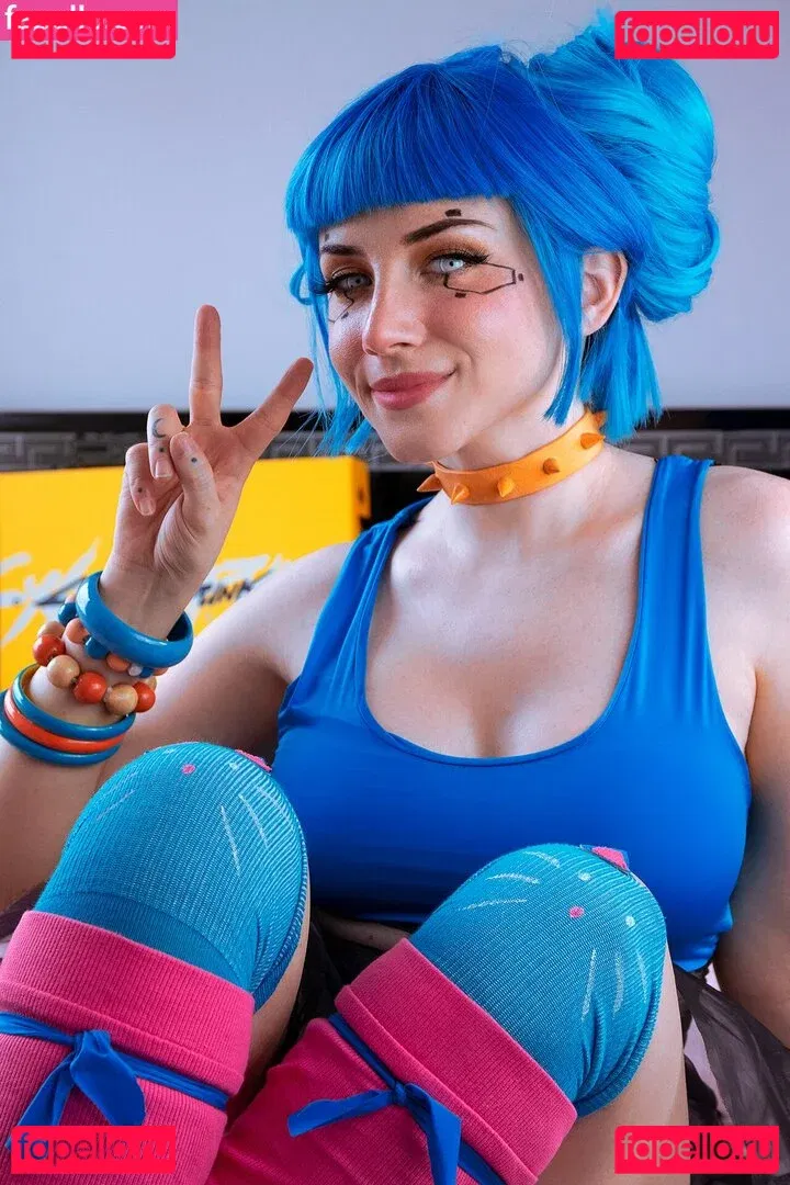 Ezy Summers Cosplay Onlyfans Photo Gallery 