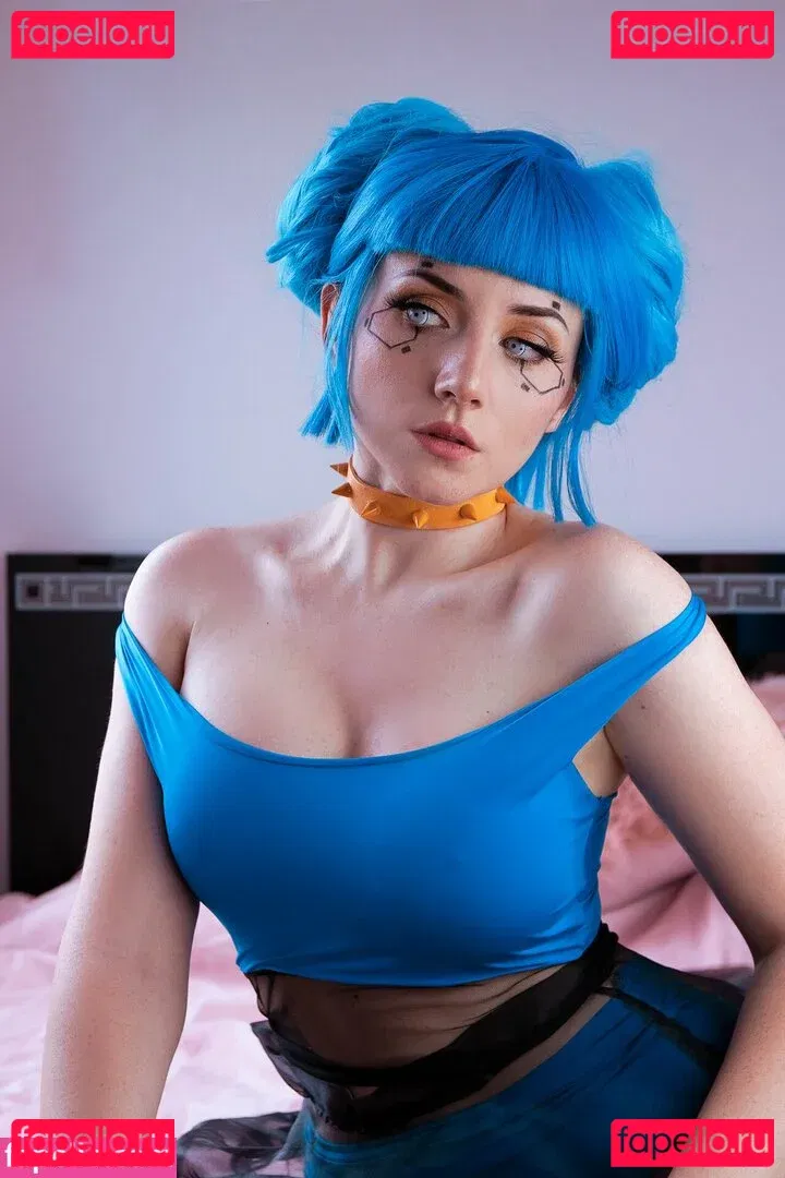 Ezy Summers Cosplay Onlyfans Photo Gallery 