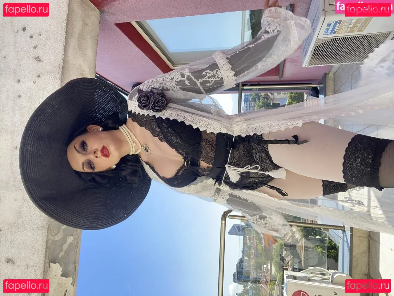 Ezy Summers Cosplay Onlyfans Photo Gallery 