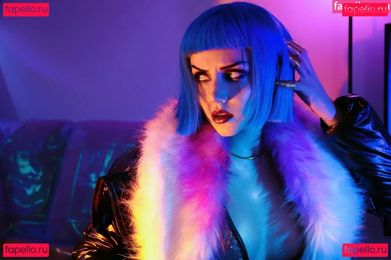 Ezy Summers Cosplay Onlyfans Photo Gallery 