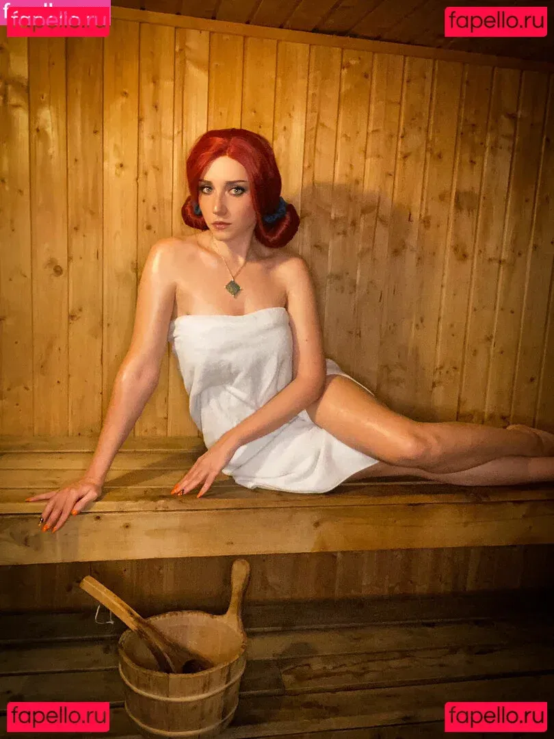 Ezy Summers Cosplay Onlyfans Photo Gallery 