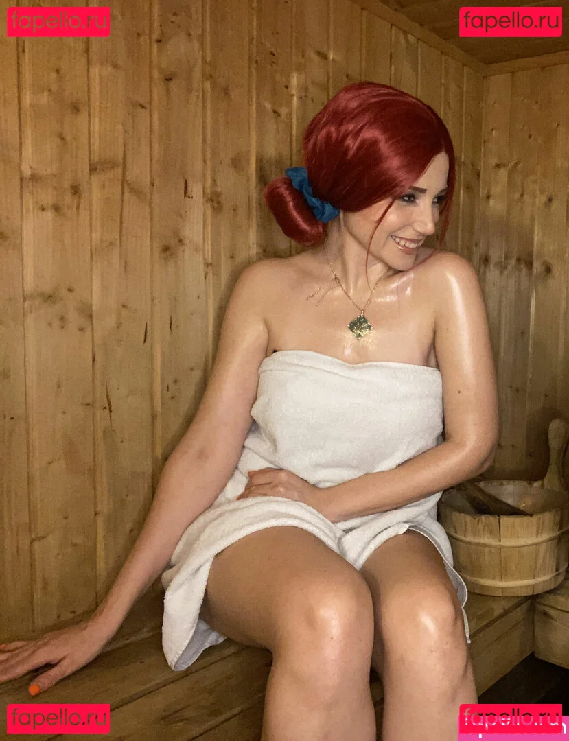 Ezy Summers Cosplay Onlyfans Photo Gallery 