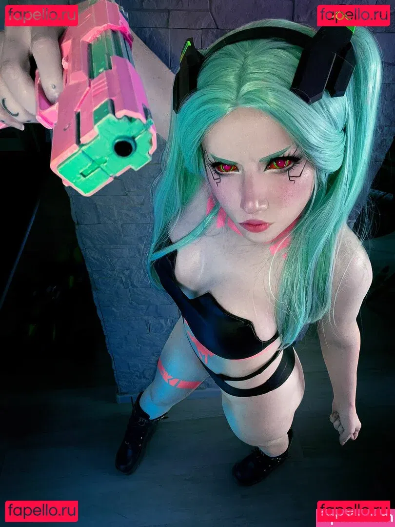 Ezy Summers Cosplay Onlyfans Photo Gallery 