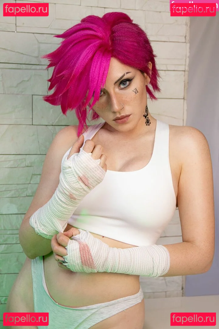 Ezy Summers Cosplay Onlyfans Photo Gallery 