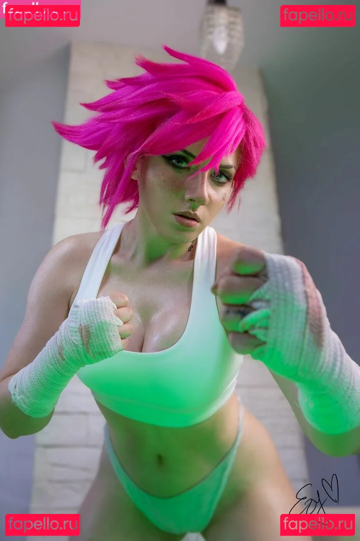 Ezy Summers Cosplay Onlyfans Photo Gallery 