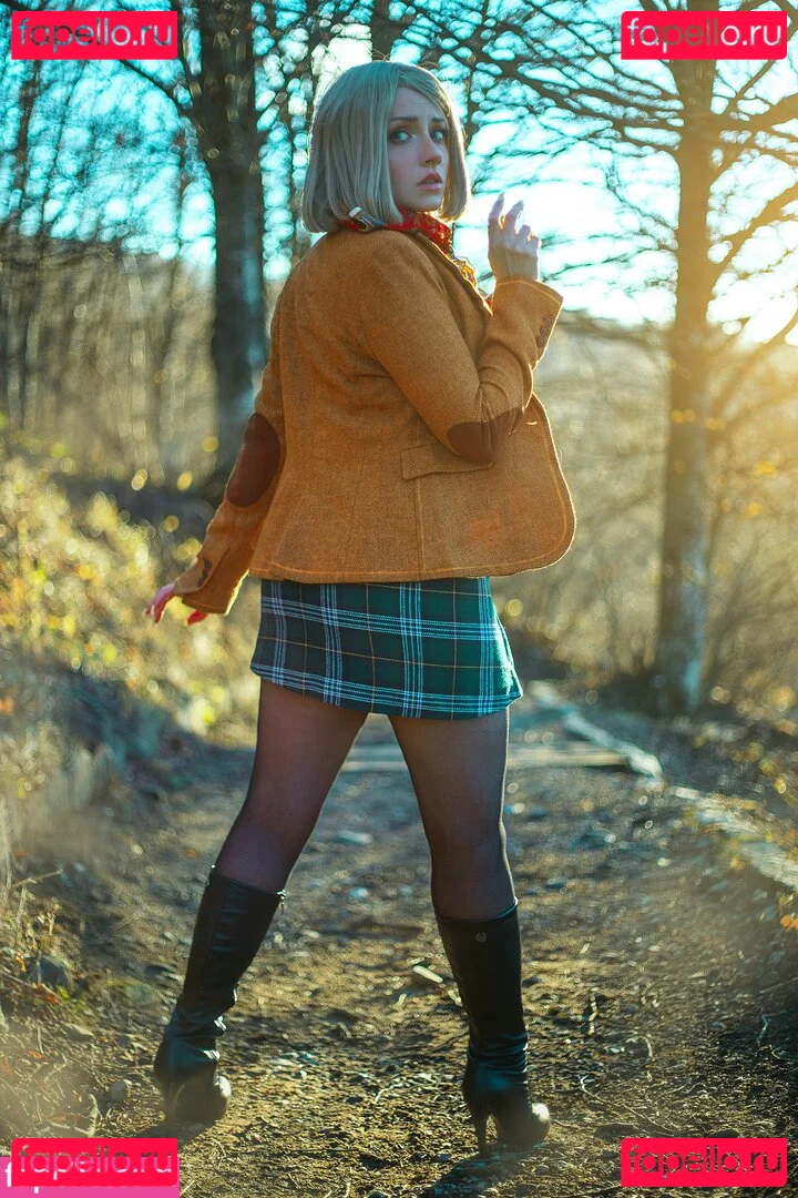 Ezy Summers Cosplay Onlyfans Photo Gallery 