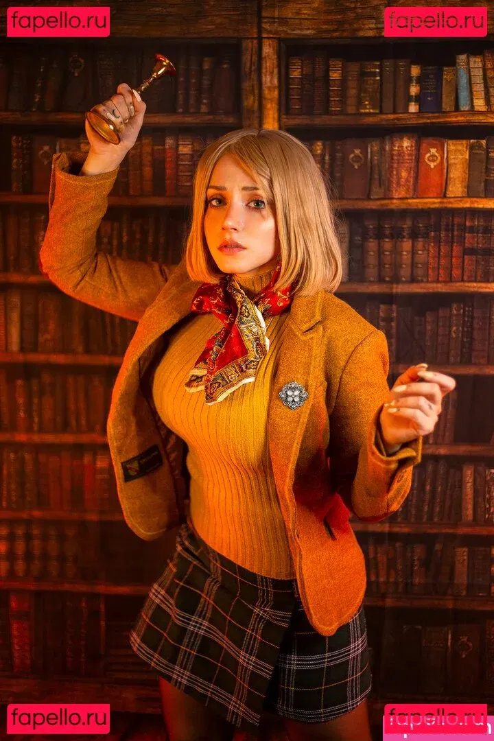 Ezy Summers Cosplay Onlyfans Photo Gallery 