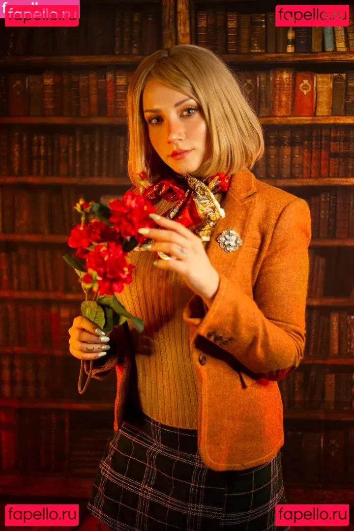 Ezy Summers Cosplay Onlyfans Photo Gallery 