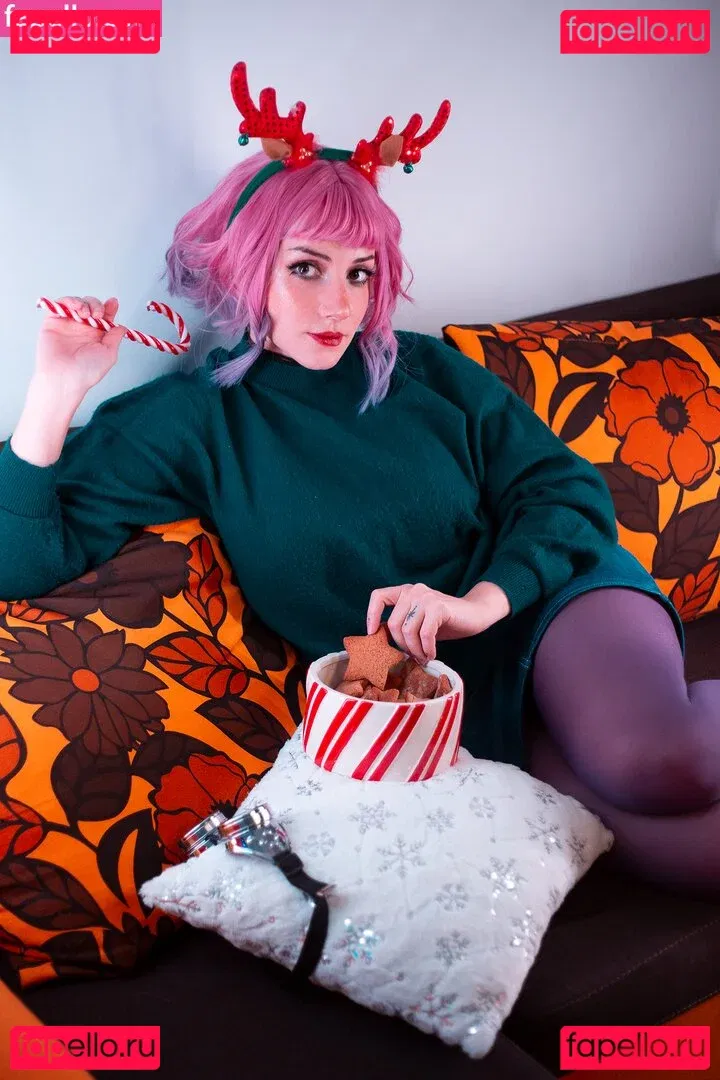 Ezy Summers Cosplay Onlyfans Photo Gallery 