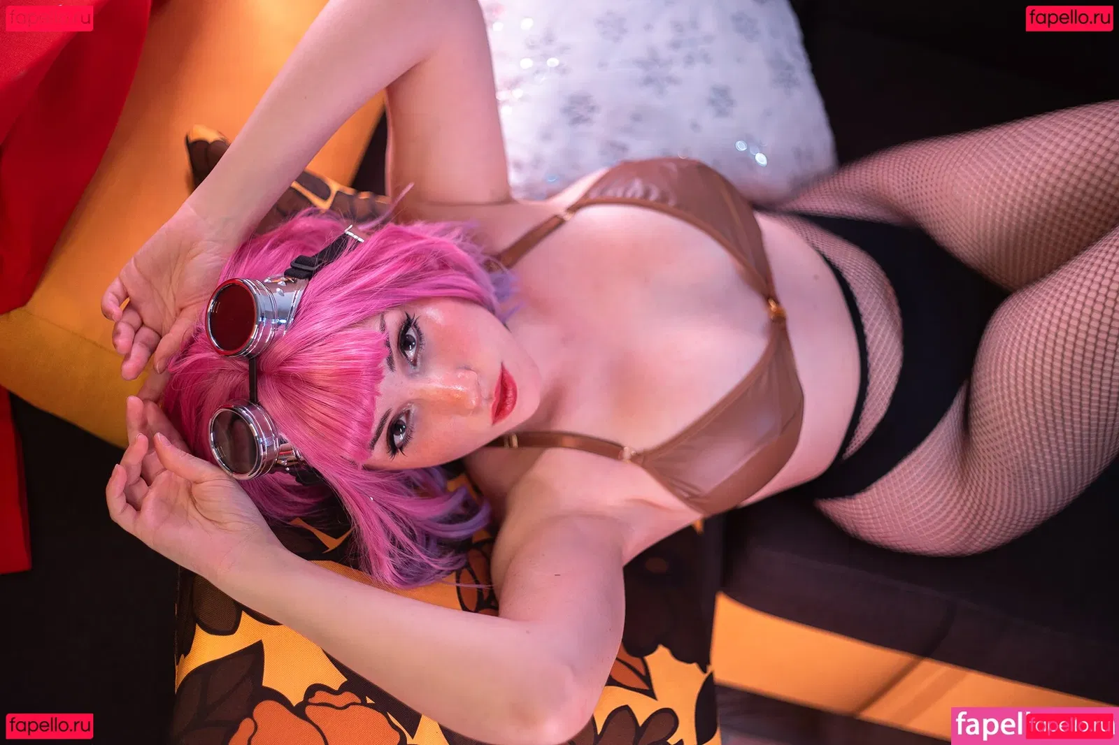 Ezy Summers Cosplay Onlyfans Photo Gallery 