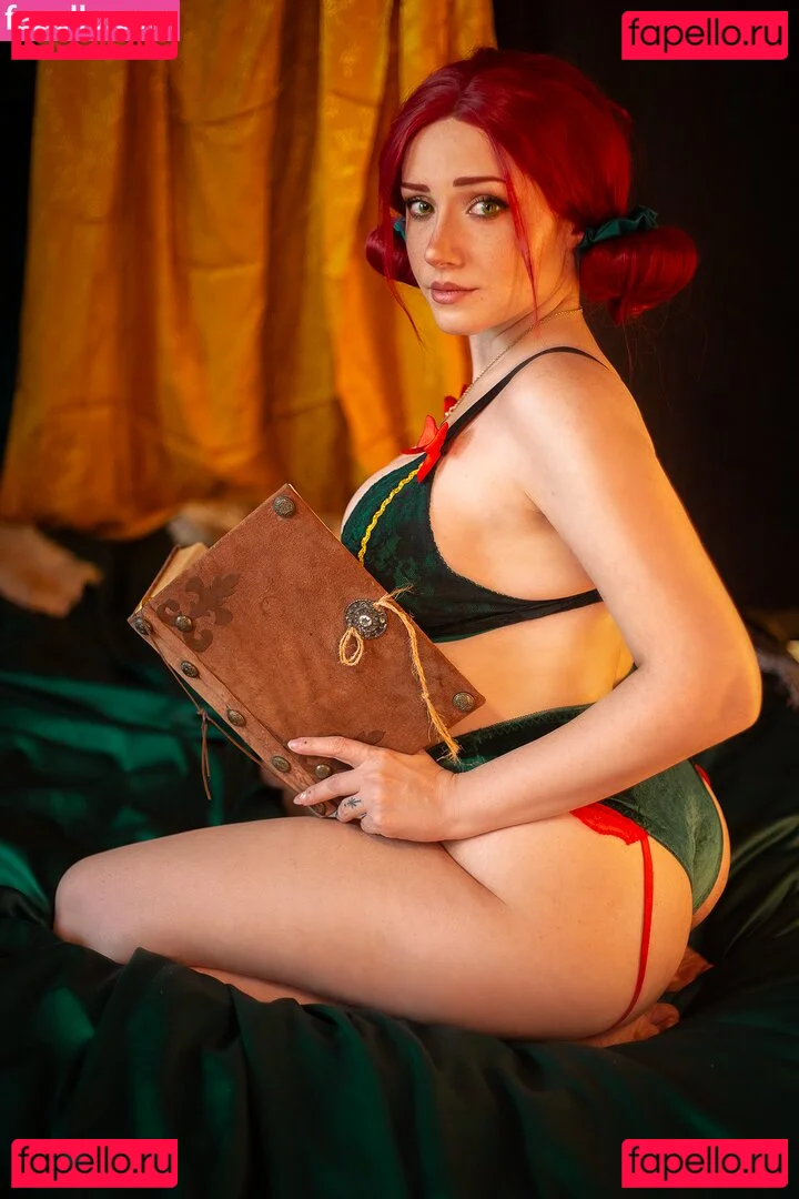 Ezy Summers Cosplay Onlyfans Photo Gallery 